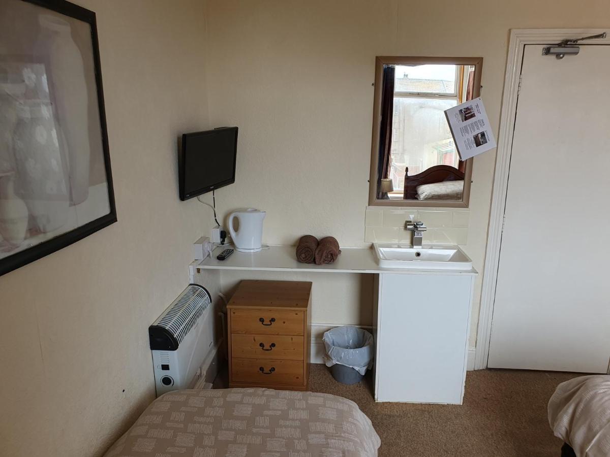 Foxhall Village Guest House Blackpool Exterior photo