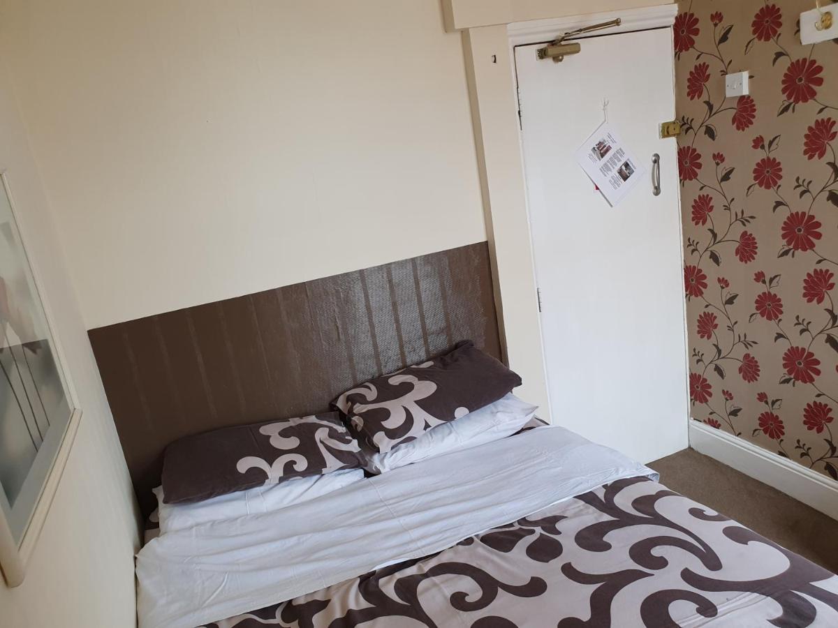 Foxhall Village Guest House Blackpool Exterior photo